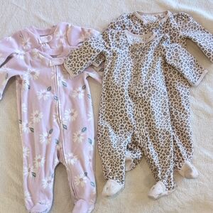 Twin Girl Bundle Of Fleece Zippy Sleepers Pajamas Lot Of 2 Matching Sets, 6 Mos